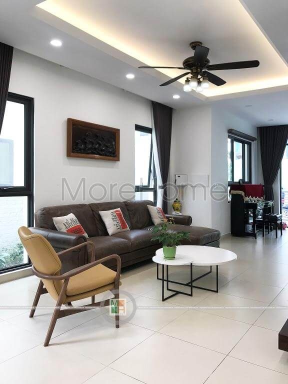 Không gian phòng khách nhẹ nhàng tinh khôi tại biệt thự Vinhomes Thăng Long